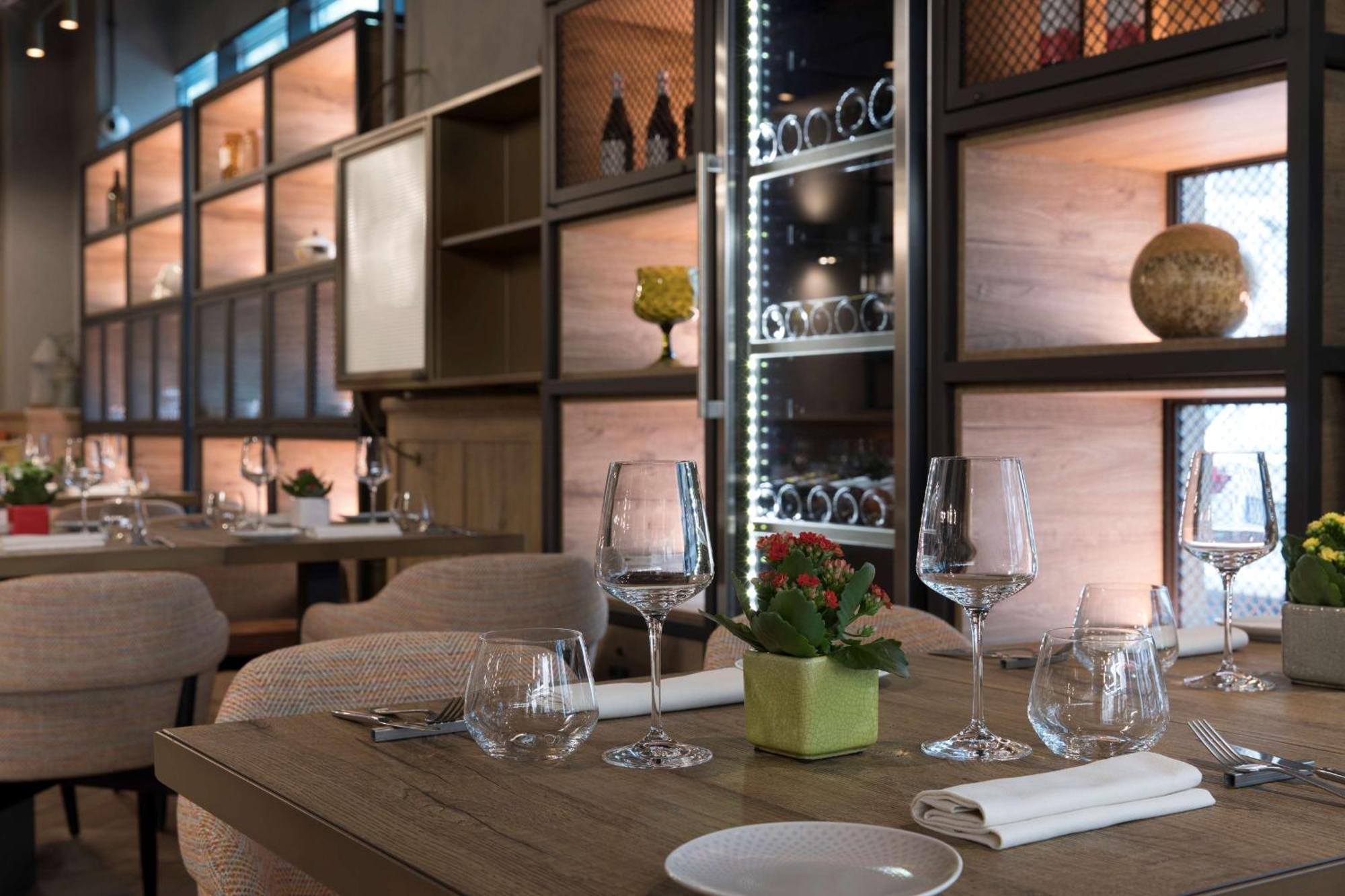 Doubletree By Hilton Rome Monti — Photos 1